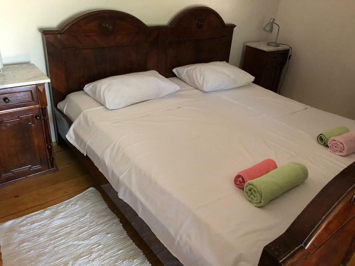 Holiday Home Villa Kastel Zrnovo Exteriör bild