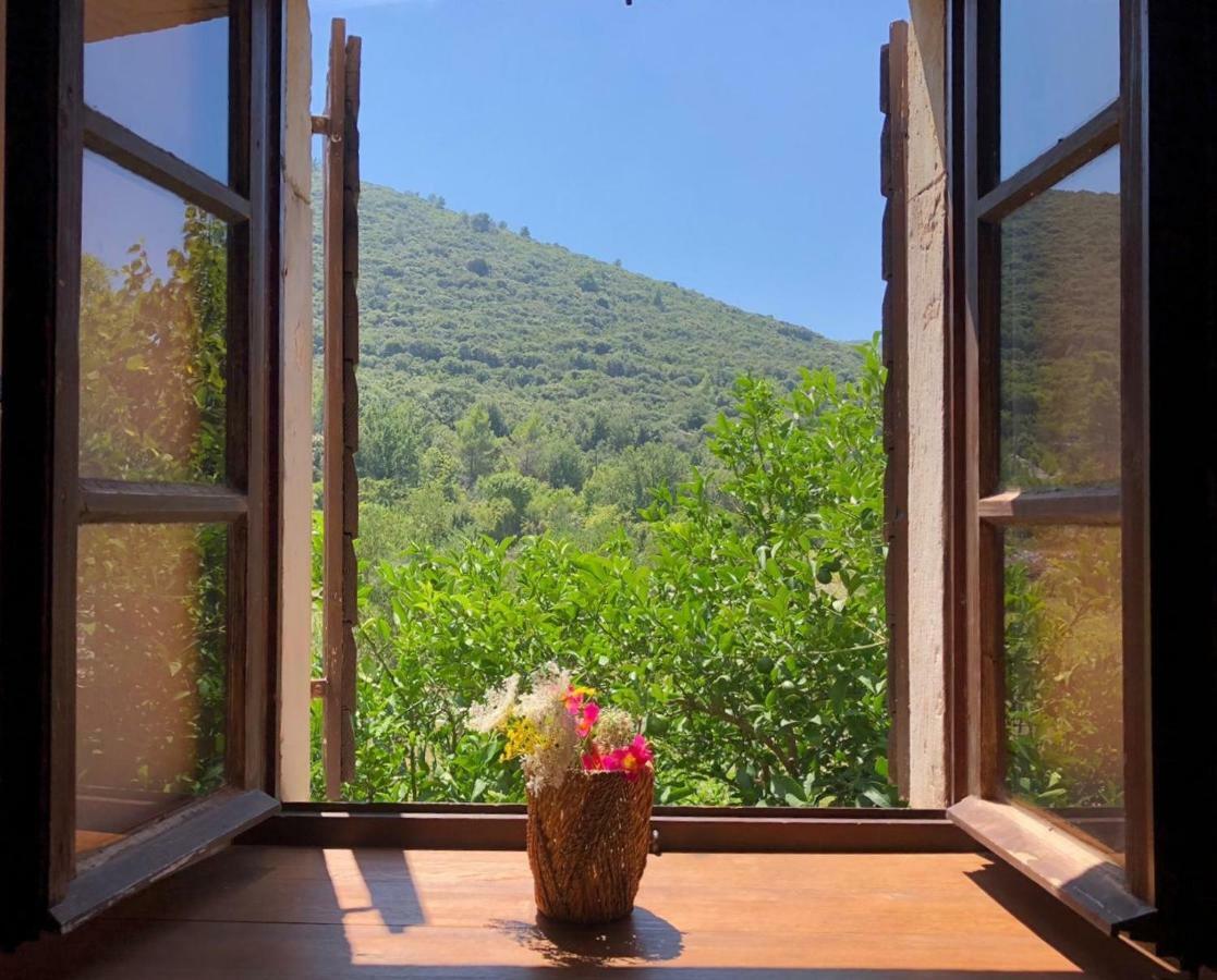 Holiday Home Villa Kastel Zrnovo Exteriör bild
